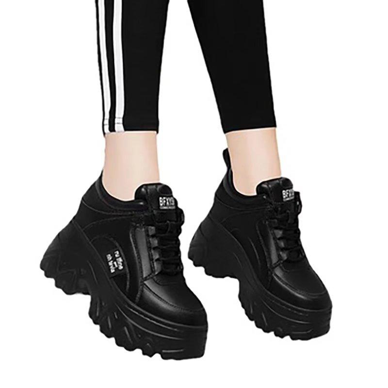 Женская обувь на высокой платформе 10 см, флисовая обувь для теплых зимних видов спорта, черные туфли для папы, низкие сапоги и кожаная обувь для женщин