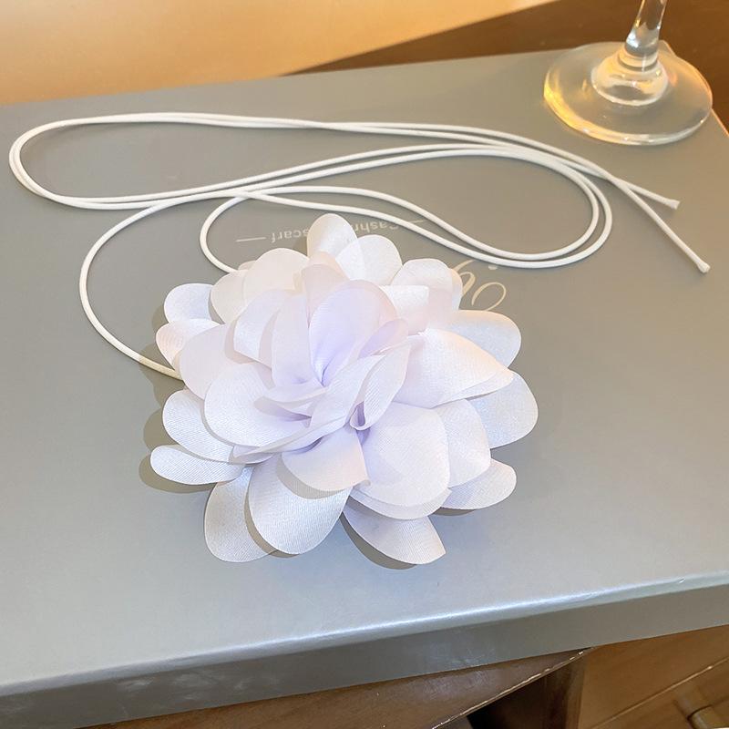 Супер фея ткань роза шейная цепочка колледж стиль простой высокое чувство ожерелье мода универсальный темперамент нишевое ожерелье женщины