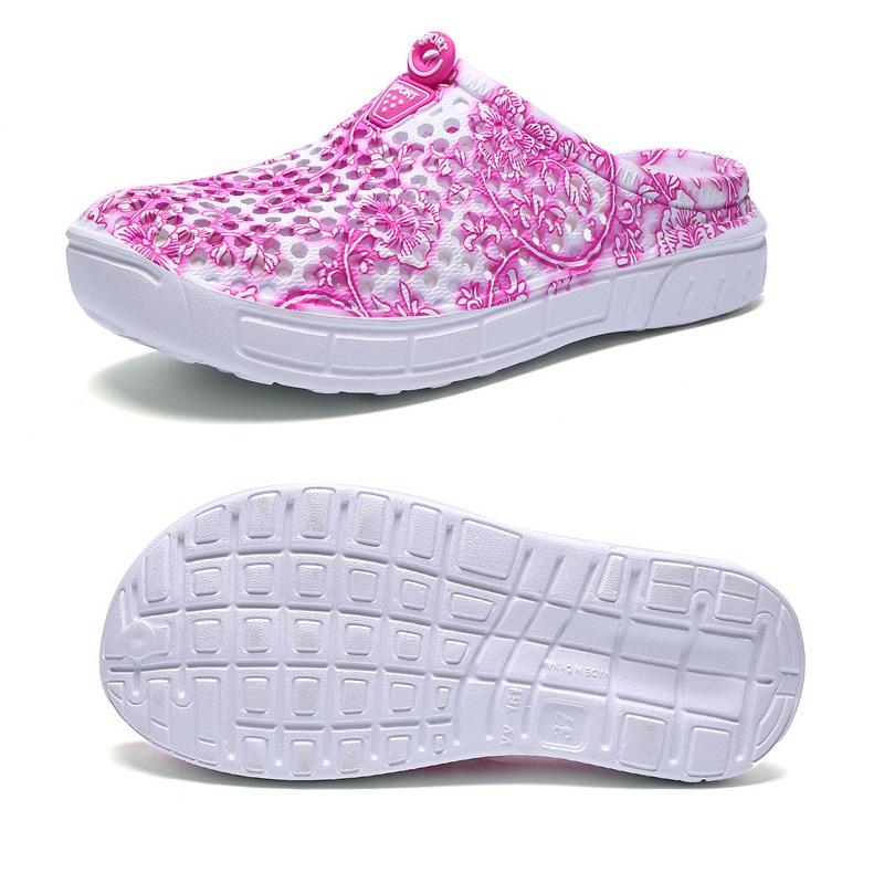 Stylish Women's Summer Garden Wooden Bathroom Slippers For Beach And Home