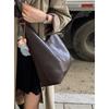 Винтажная сумка-ведро высокого класса женская 2025 новая модная однотонная простая на плечо подмышку универсальная сумка для通勤
