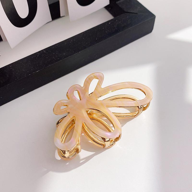 Elegant Butterfly Design Hair Claw For Women In Various Stylish Colors And Sizes