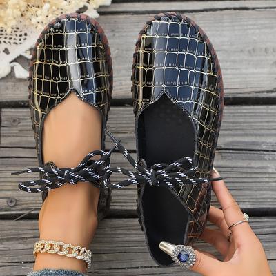 Модные женские кроссовки 2024 Весна Новые модные мокасины с перекрестными шнурками Дизайнерские повседневные кроссовки для отдыха Удобная повседневная обувь для женщин