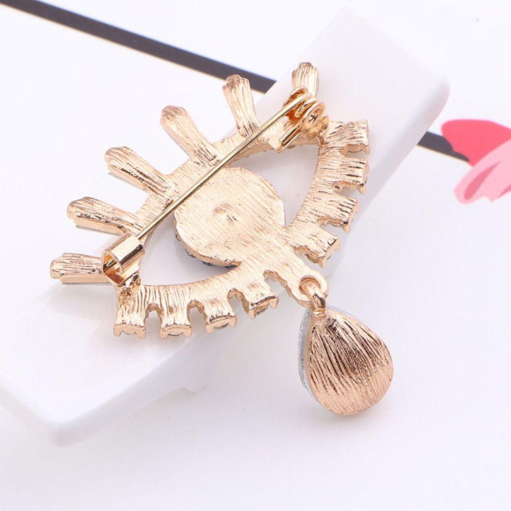 Decoration Luxury Badge Pin Crystal Pendant Rhinestone Eye Brooches Mini Banquet Clothes Pin  Party