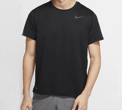 Nike Мужская черная однотонная футболка с логотипом