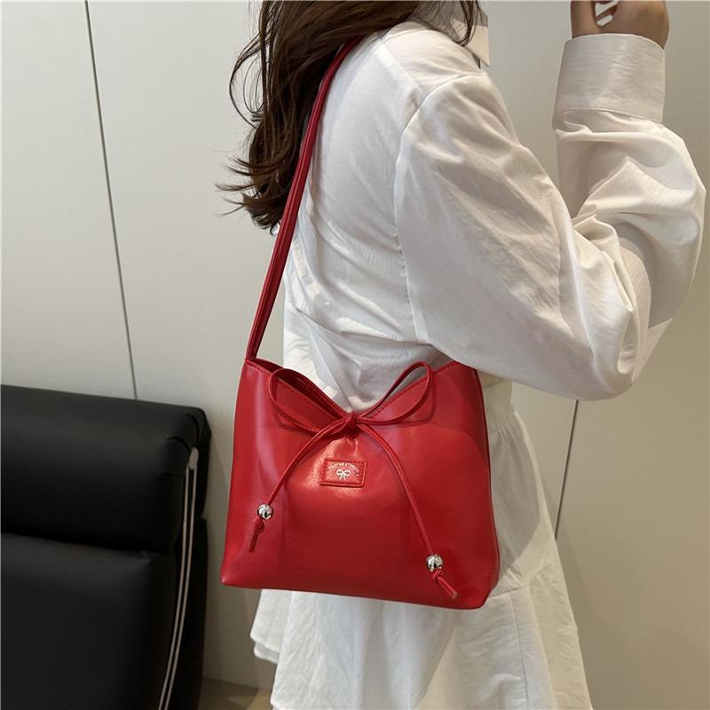 Retro Simple Red Underarm Bag Women's Summer Niche Design Versatile Casual Commuting Shoulder Handbag