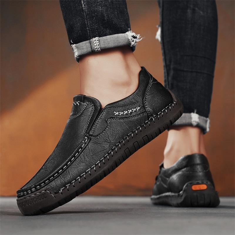 Fashion Comfortable Mens Soft-Soled Slip On Flats Casual Leather Loafers Versatile Business Shoes Non-Slip Male Hiking Shoes Moccasins