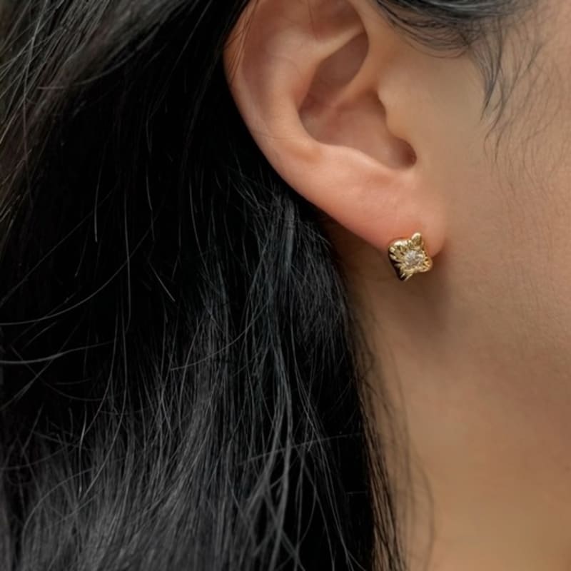THE BORING natural wrap gold earrings