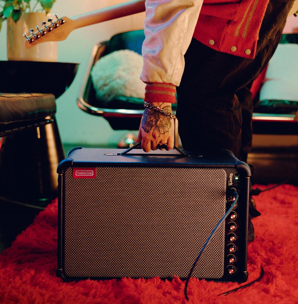 Positive Grid Spark LIVE Guitar Amplifier 150W Bluetooth Microphone Compatible Effects Mixer Equipped with dedicated app for live performances