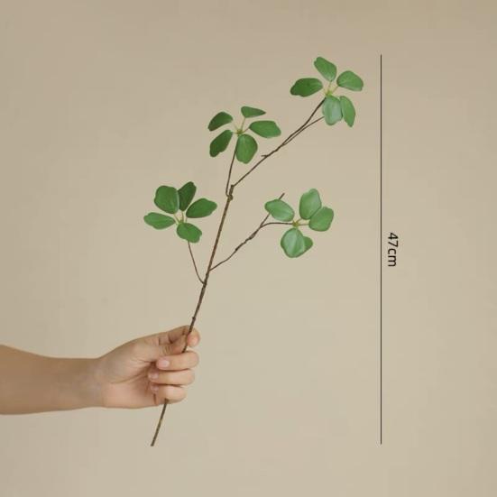 Растения с искусственными листьями. Реалистичный вид. Не требуется полив. Четкая текстура. Простота обслуживания. Имитация зеленых растений.