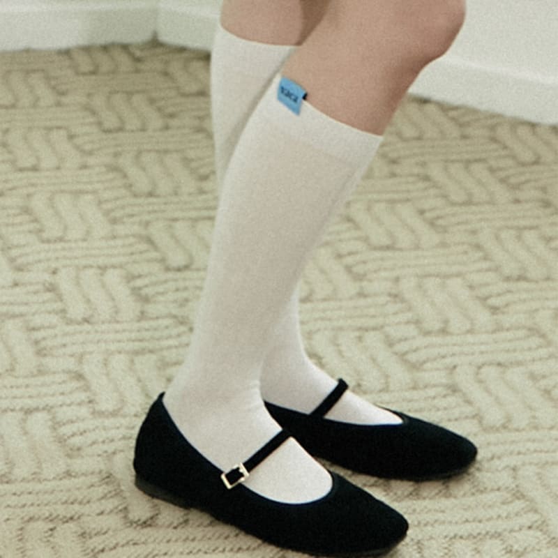 vaca. WHITE KNEE SOCKS