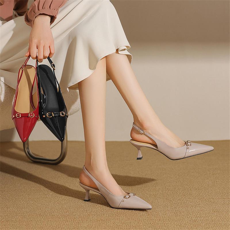 Модные новые летние сандалии с закрытым носком для женщин, сандалии из лакированной кожи с острым носком, модные женские офисные туфли на высоком каблуке