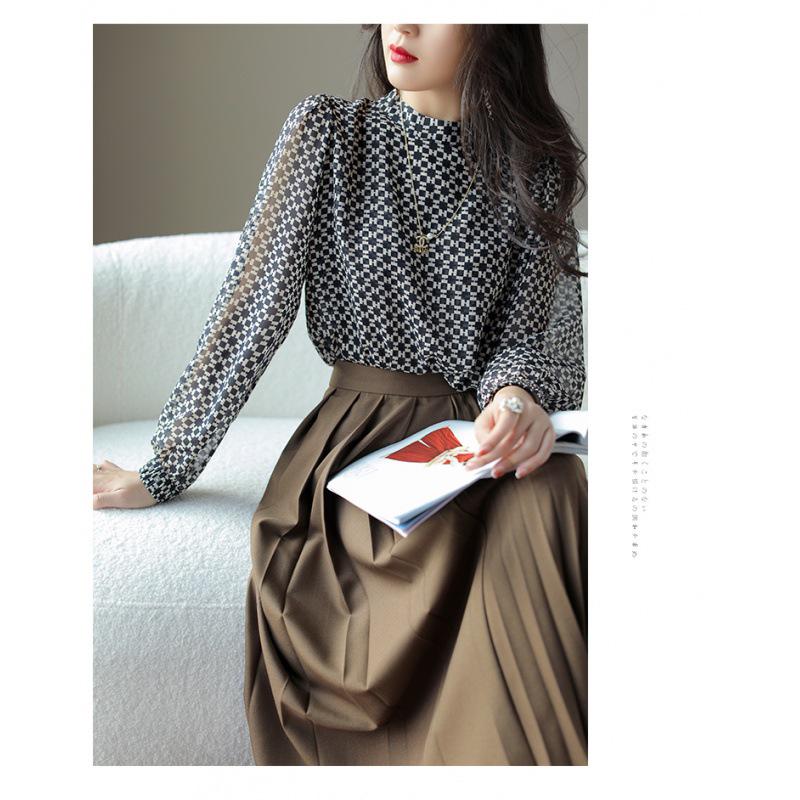 Stylish Slim Paper Print Half Turtleneck Heavy Georgette Silk Shirt