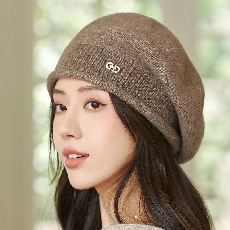 Women's Autumn/Winter Wool Beret - Fashionable, Versatile, Warm, and Luxurious Knit Beanie
