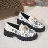 Горячая распродажа женской обуви, женские туфли-лодочки без застежек, осенние туфли с круглым носком, сплошные металлические украшения на платформе и среднем каблуке, водонепроницаемые мокасины