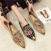Pointed Toe Women Flat Rhinestones Loafers Autumn Rivets Classic Ladie Flats Shoes Women's Ballet Flats Soft Boat Shoes