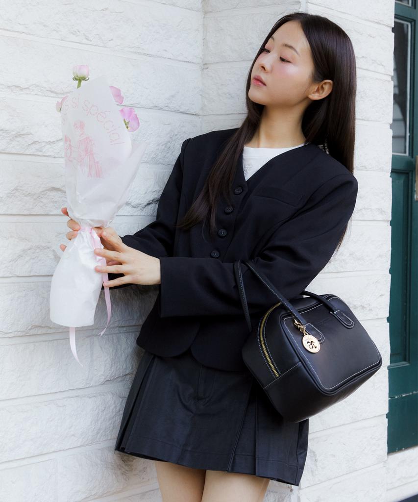 ANOETIC Crack Leather Pleats Shorts_Black