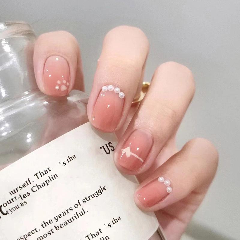 Набор из 24 накладных ногтей 'Sweetheart Blush' с стразами