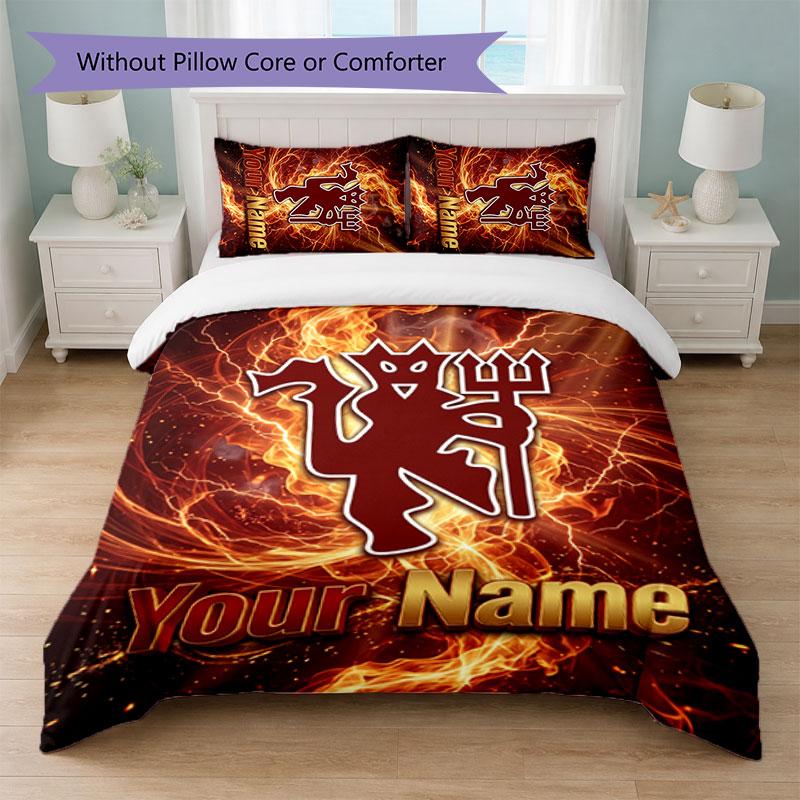 Manchester United Custom Name Text Bedding Set 1 Duvet Cover+2 Pillowcases Soccer Logo Personalized Gift For Special Occasion Bedroom Decor