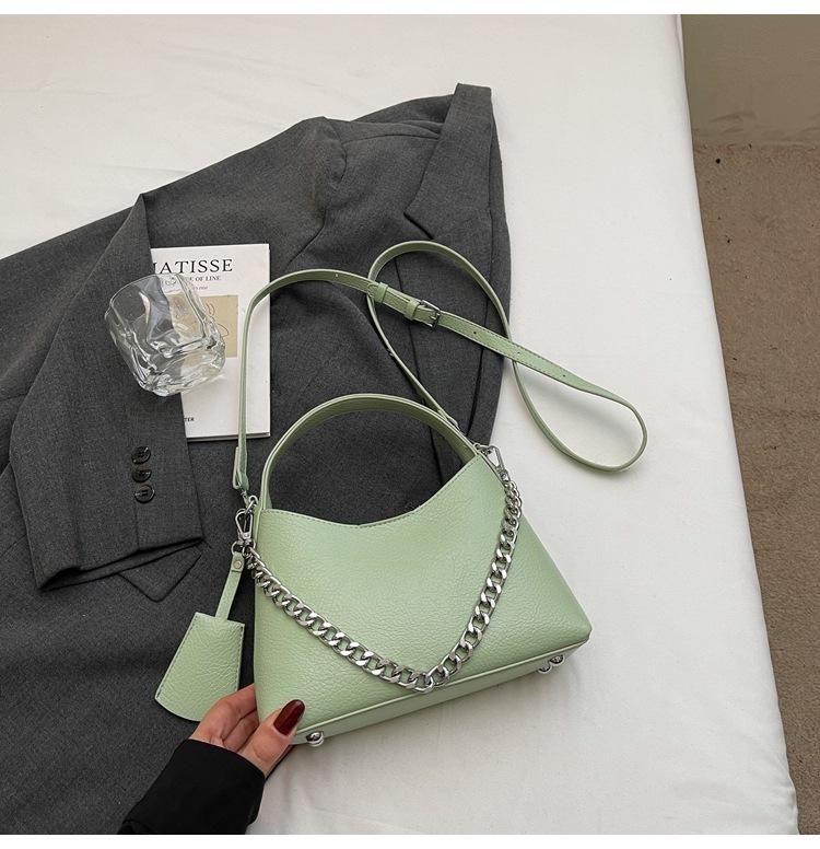 2025 European and American Style New Women's Bag Fashionable Underarm Bag Simple Bag Chain Handbag Casual Large-capacity Tote Bag