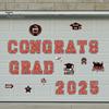 Магниты на автомобиль с надписью «Выпускной 2025» Поздравляем выпускников Магнитные наклейки Тематические магниты для декора гаражных ворот Холодильник