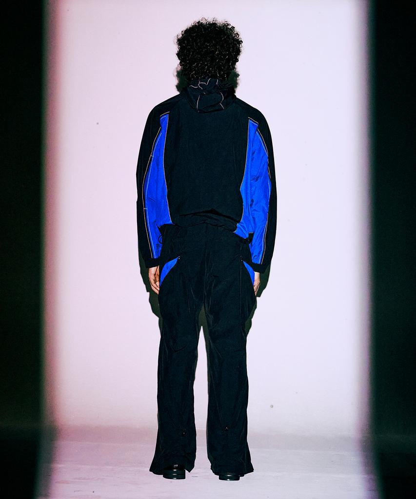 ORDINARY PEOPLE Curved Nylon Zipper Pants (Black)