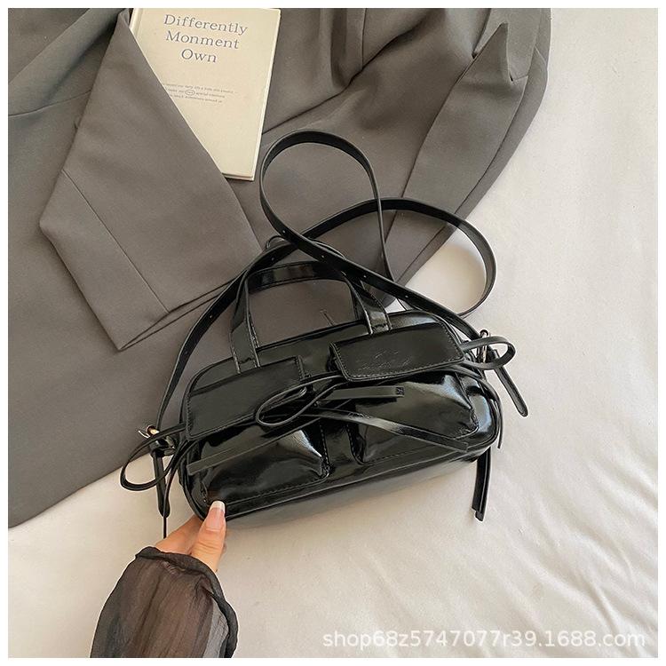 Высококлассная маленькая сумка-боулинг женская 2025 лето новая зарубежная мода универсальная одноплечевая сумка кроссбоди