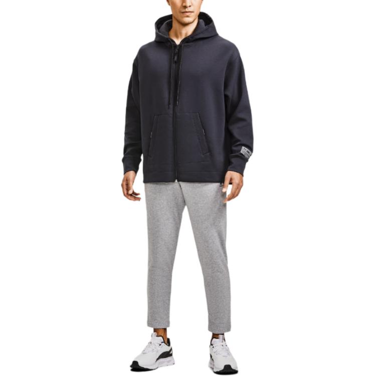 Under Armour Мужская однотонная толстовка с логотипом и маленькой эмблемой, черный 1379051-001