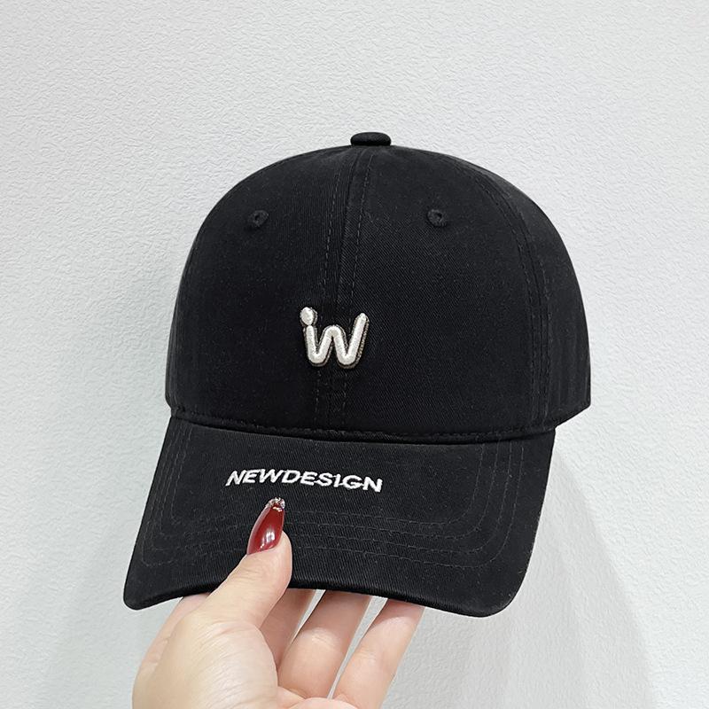 New embroidered letters show the face small soft top baseball cap men's and women's casual versatile spring and autumn sunshade cap