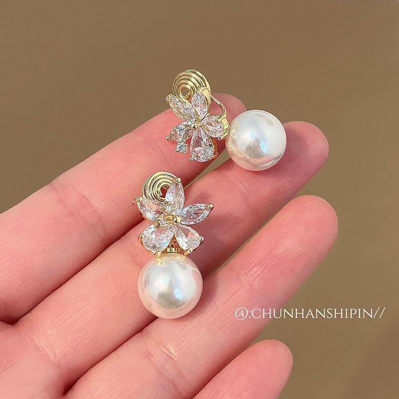Fresh flower zircon pearl earrings without pierced earrings autumn and winter small fragrant temperament fashionable earrings personalized earrings