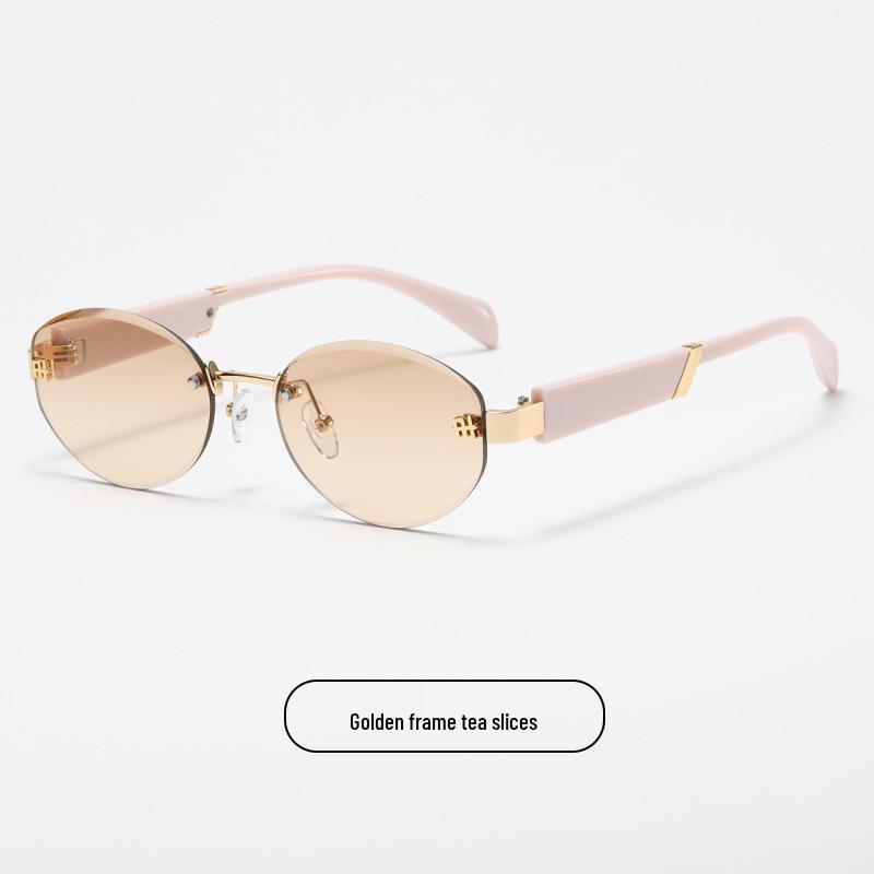 Стильные солнцезащитные очки с металлической оправой для женщин - Модный уличный стиль и защита от солнца