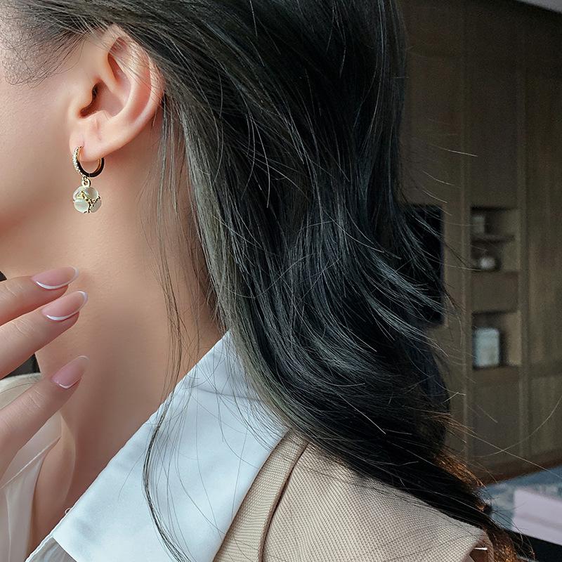Изысканные серьги-гвоздики с кошачьим глазом: Модный, Высококлассный Дизайн для Женщин, Осень/Зима 2021