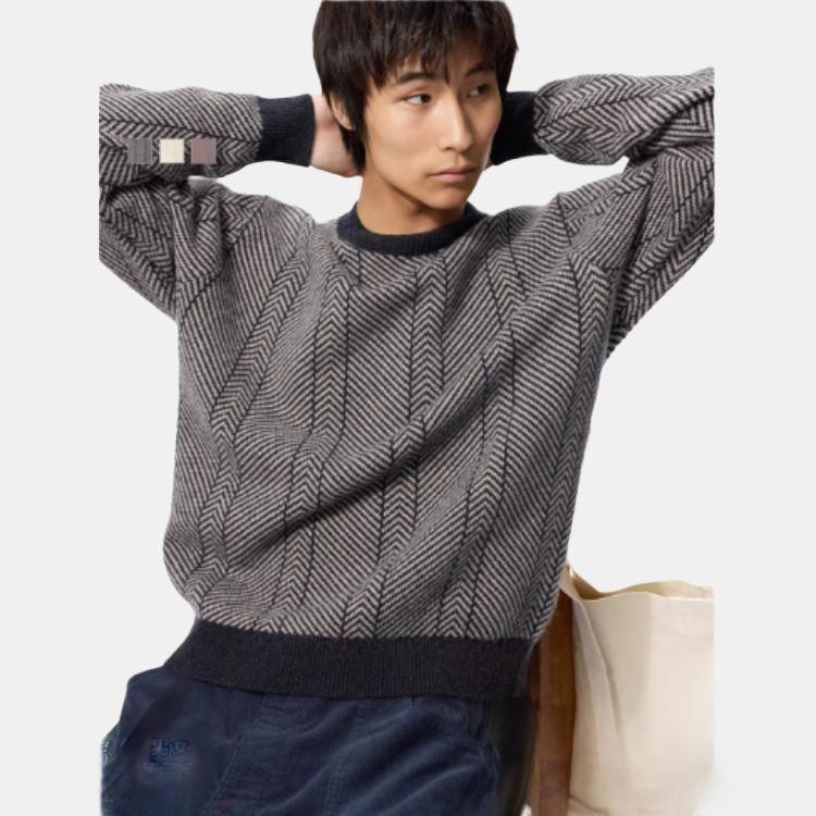 Uniqlo × Сотрудничество с JW Anderson Осень/Зима 25 Двухцветный узор "елочка" Ребристый край Круглый вырез Пуловер Вязаный свитер Унисекс свитер 479841-08
