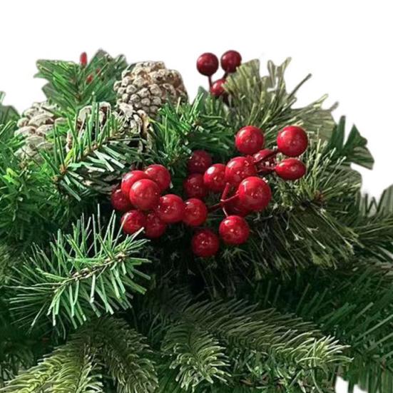 18-дюймовый светящийся искусственный рождественский наполнитель для урны, предварительно освещенная рождественская сосна с шишками, красными ягодами, маленькая рождественская елка со штативом-подставкой