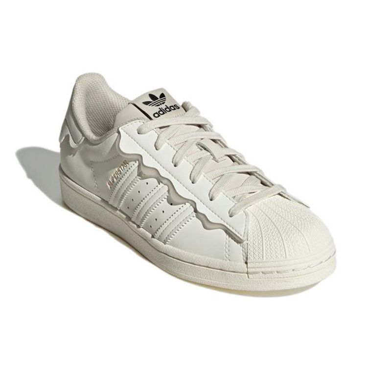 adidas Оригинальные кроссовки Superstar из синтетической кожи с мыском-ракушкой, низкие, женские, белые, кремовые, GW4441