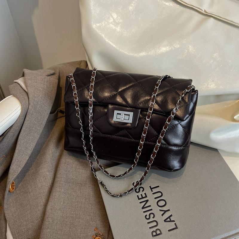 Популярная сумка-ромб на цепочке для通勤, женская, новая модная тенденция 2025 года, сумка на плечо, модная сумка-мессенджер для женщин