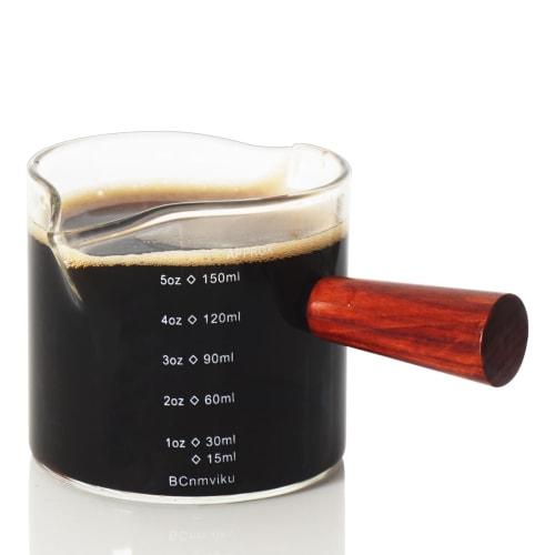 Espresso Shot Glass with Graduations and Wooden Handle, Double Spout Milk Cup for Coffee, Milk, Water, and Sake, Heat-Resistant Glass (150ml, 1 pc)
