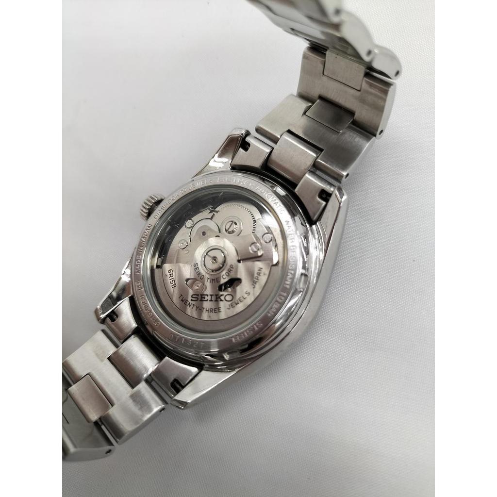 Used SEIKO 6R15-00C0 Automatic (with manual winding) wristwatch