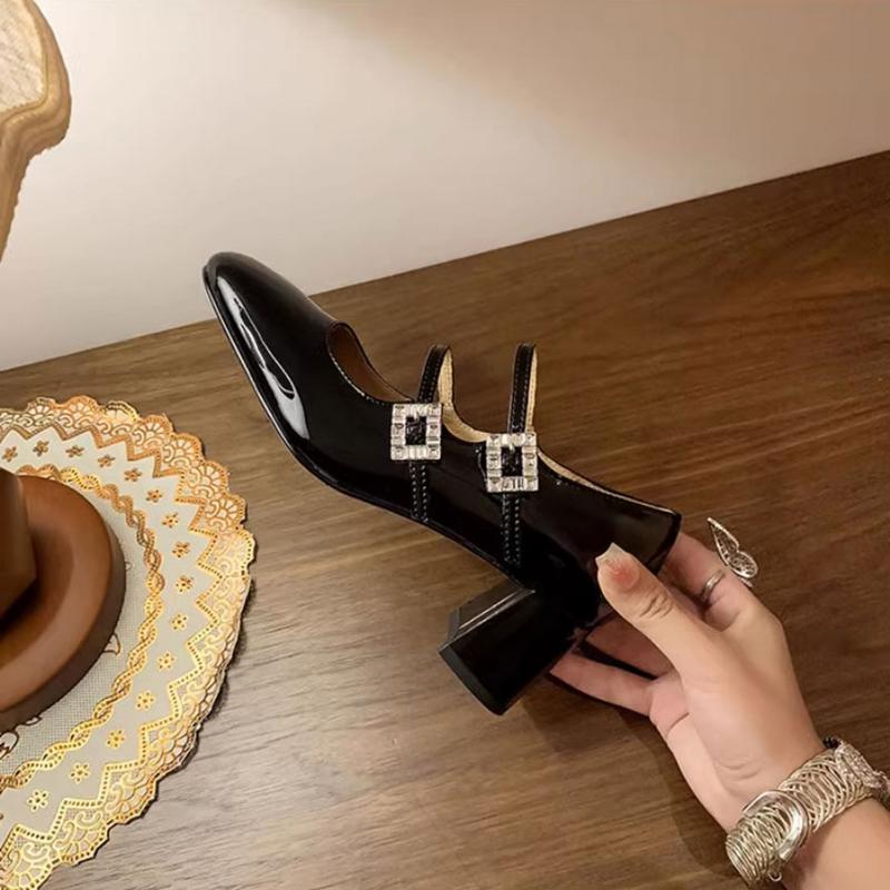 Модные блестящие туфли Мэри Джейн с квадратной пряжкой и двойным кристаллом, туфли-лодочки на толстом каблуке, женские элегантные туфли из лакированной кожи с квадратной головкой