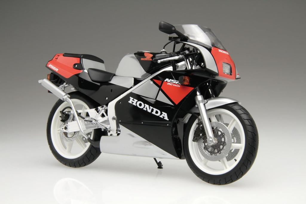 Aoshima Bunka Kyozaisha The Bike Series Honda MC18 NSR250R Пластиковая модель 1/12 № 9 '89