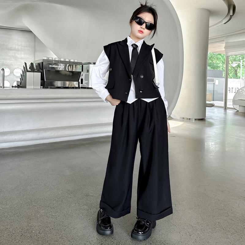 Girls' Autumn Collection: Minimalist, Stylish, and Cool Two-Piece Suit Set with Vest and Pants