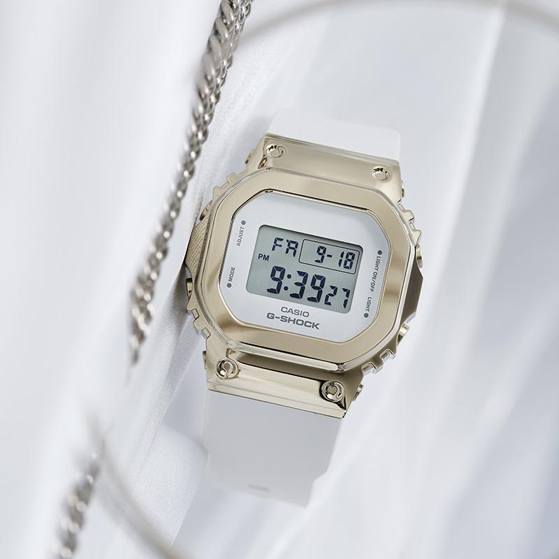 Casio Серия All Metal Цифровые часы с квадратным циферблатом Женские часы Белые GM-S5600G-7PR