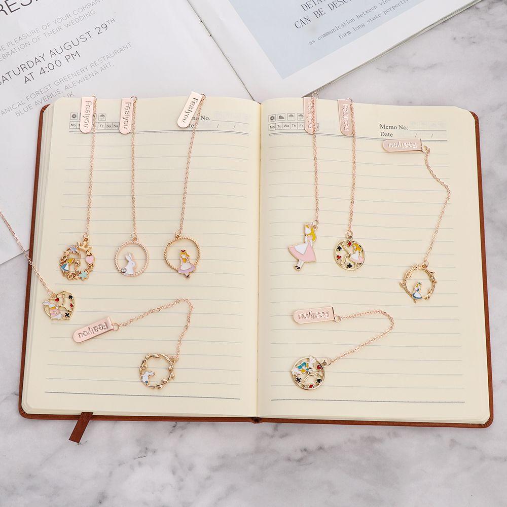 Creative Book Clip Cartoon Character Pagination Mark Bookmarks Peach Heart Pendant Metal