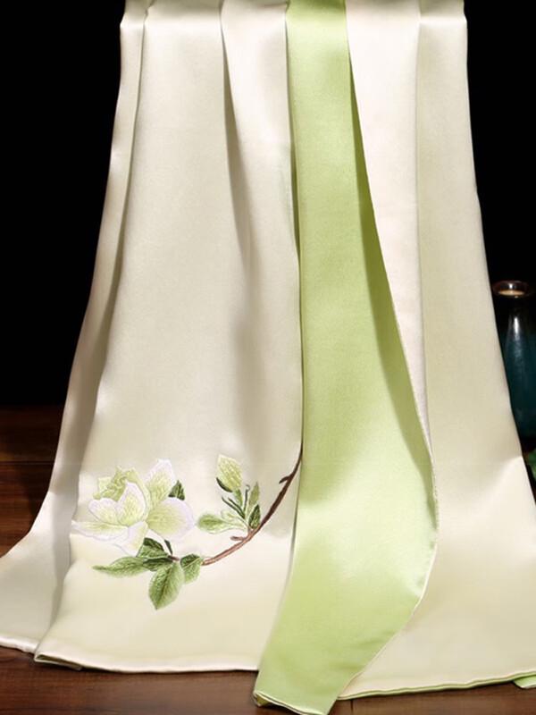 SIYUTANG 16 Momme Silk Hand-Embroidered Shawl