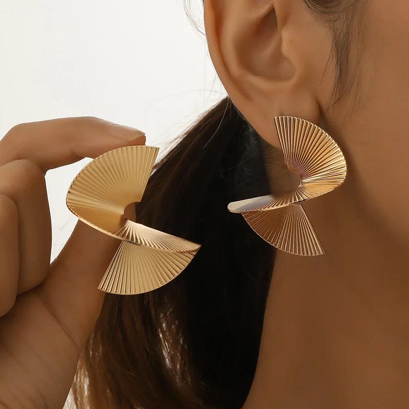 Серьги в стиле ретро с закрученной спиралью для женщин, вечерние, свадебные, темпераментные, ювелирные изделия, геометрия, серьги из металла золотистого цвета