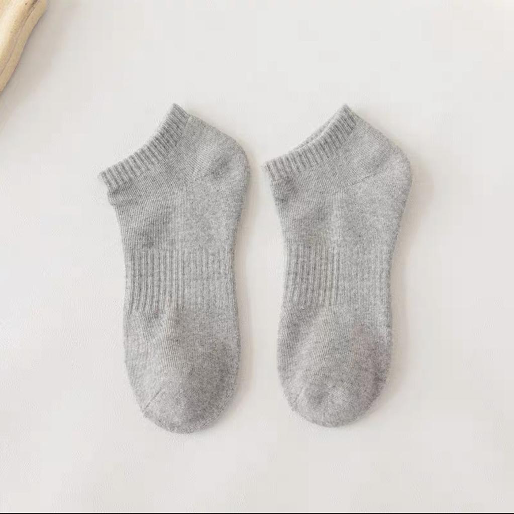 Basic Black, White And Gray Socks, Solid Color Simple Sports Cotton Socks, Comfortable And Breathable Medium Tube Socks, Stockings