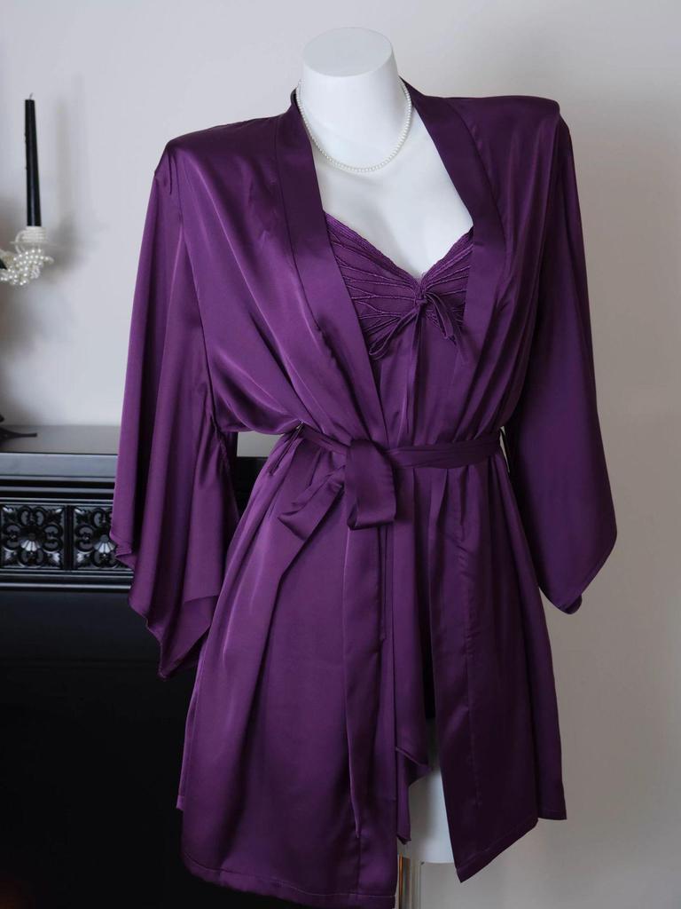 Пикантная ночная сорочка с нагрудными подушечками: Сексуальная, высококачественная домашняя одежда из ледяного шелка для женщин, осень-зима, больших размеров, в стиле чистой страсти с бантом.