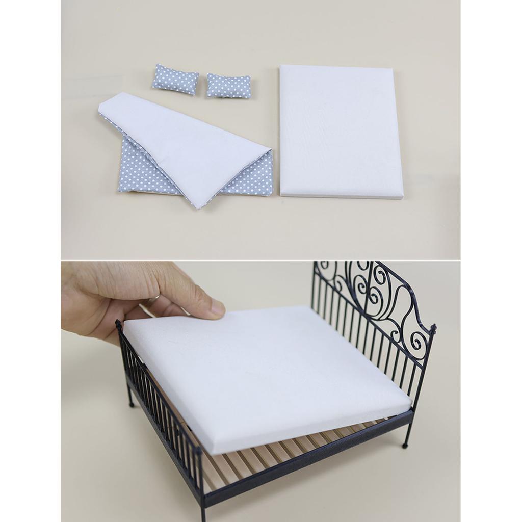 Миниатюрная двуспальная железная кровать в масштабе 1/12 со съемным постельным бельем, модель кукольного домика, реквизит для сцены, украшение для крафт-проекта