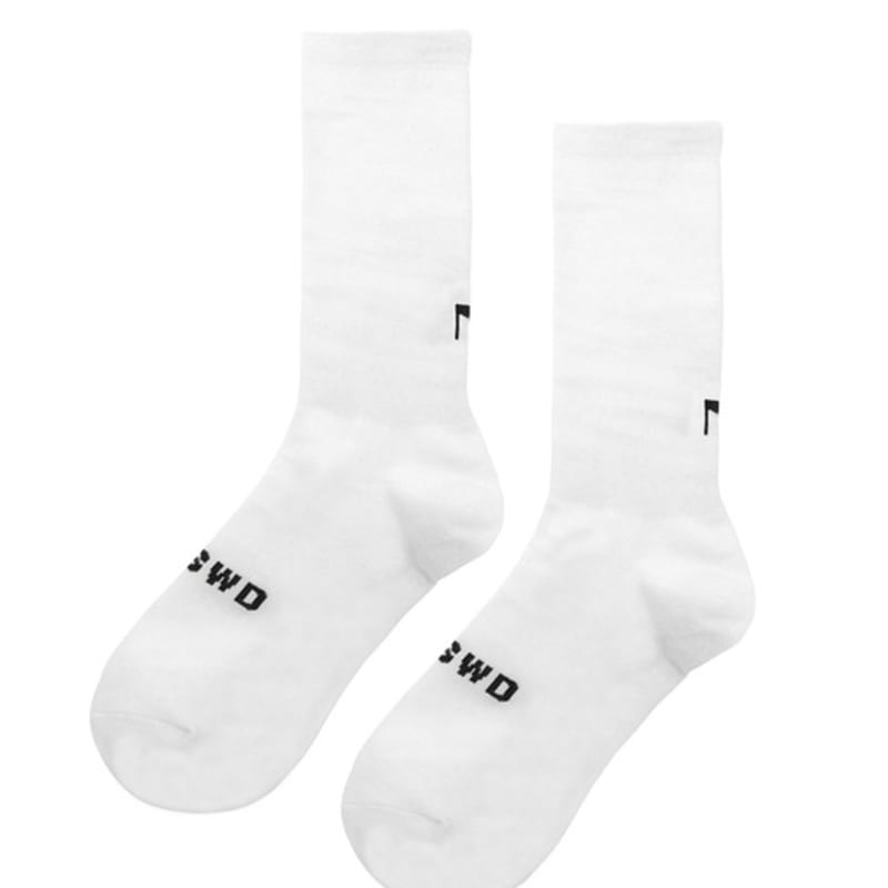 MARGESHERWOOD ОДНОЦВЕТНЫЕ НОСКИ С СИМВОЛАМИ_белые