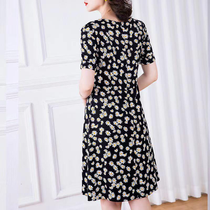 Women's Cotton Silk Mid-Length Nightgown - Summer Pajamas Plus Size Homewear for Middle-Aged and Elderly