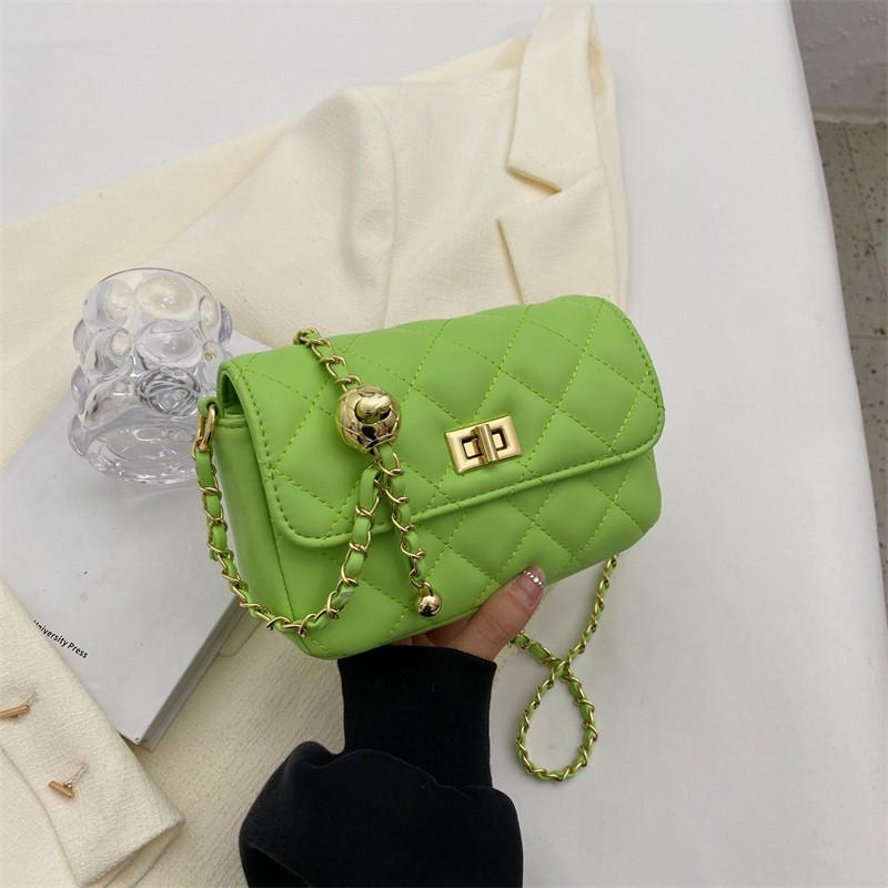 Ielgy High-End Fashion Chain Diamond Texture Small Square Bag